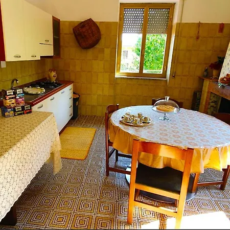 Alojamento de Acomodação e Pequeno-almoço Empira Lamezia Terme *